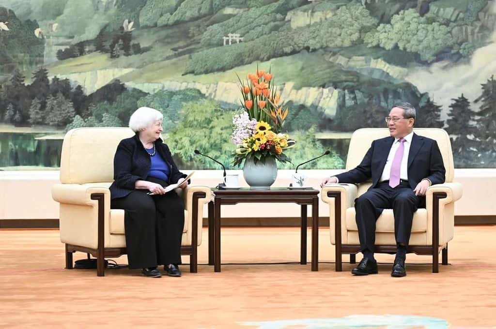 Para Yellen, Estados Unidos y China necesitan conversaciones "duras"